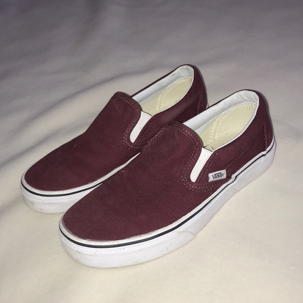 Vans slip on burgundy women’s 7.5